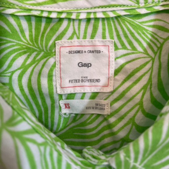 💚 Gap Long Sleeve Button Up Green Leaf Design XS - Picture 7 of 8